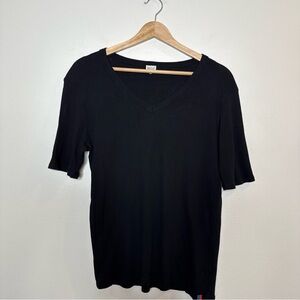 KULE 100% Cotton Ribbed V-Neck in black size medium